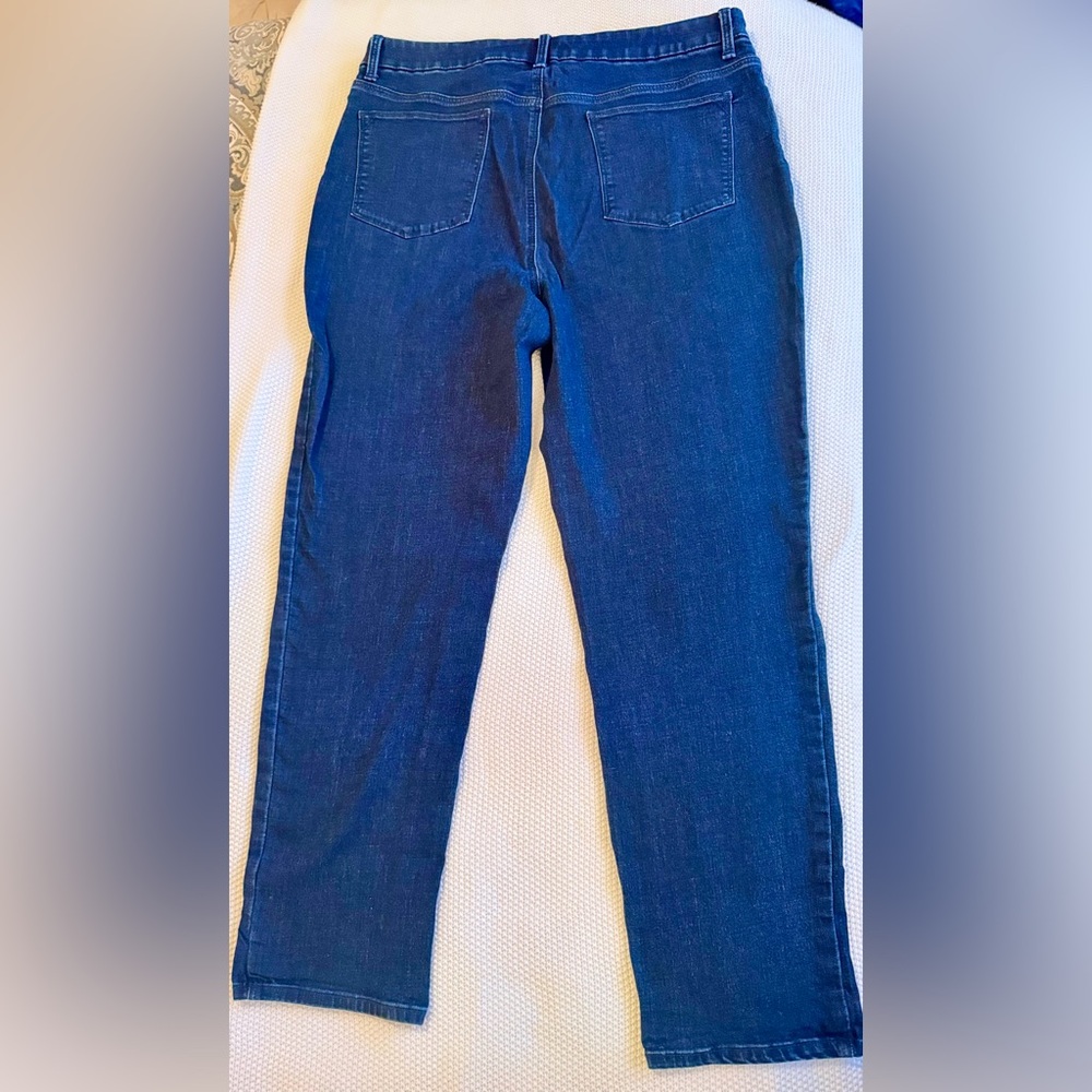 CHICO’S Stretchy Appliqué Blue Cropped Ankle Jeans w Purple Rose Floral Design - Picture 6 of 13